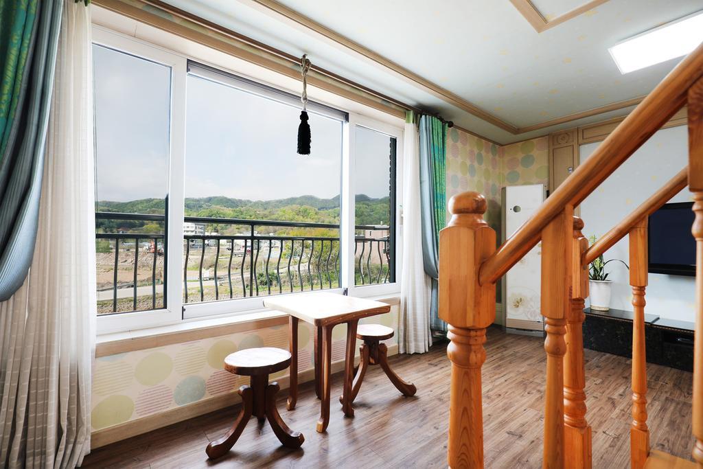 Yeowoogneul Pension Chuncheon Exterior foto