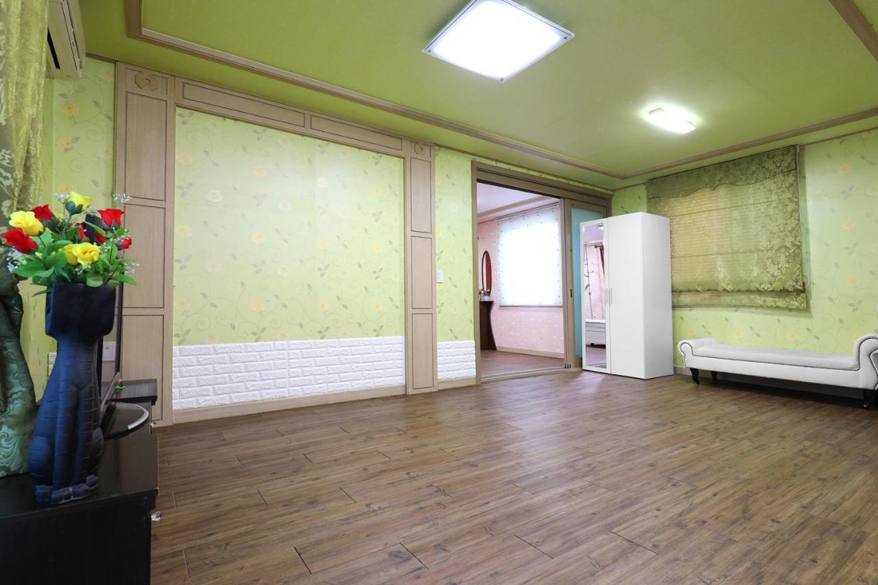 Yeowoogneul Pension Chuncheon Exterior foto